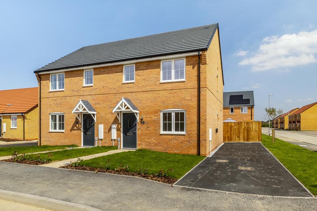 2 Cooper Lane, Donington