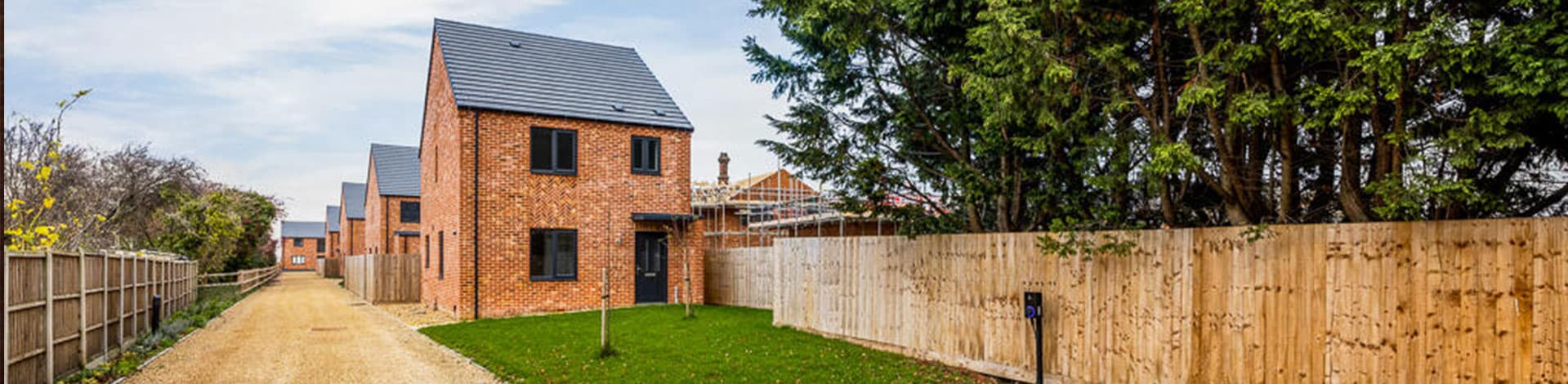 Marshall Drive Cowbit - £255,000