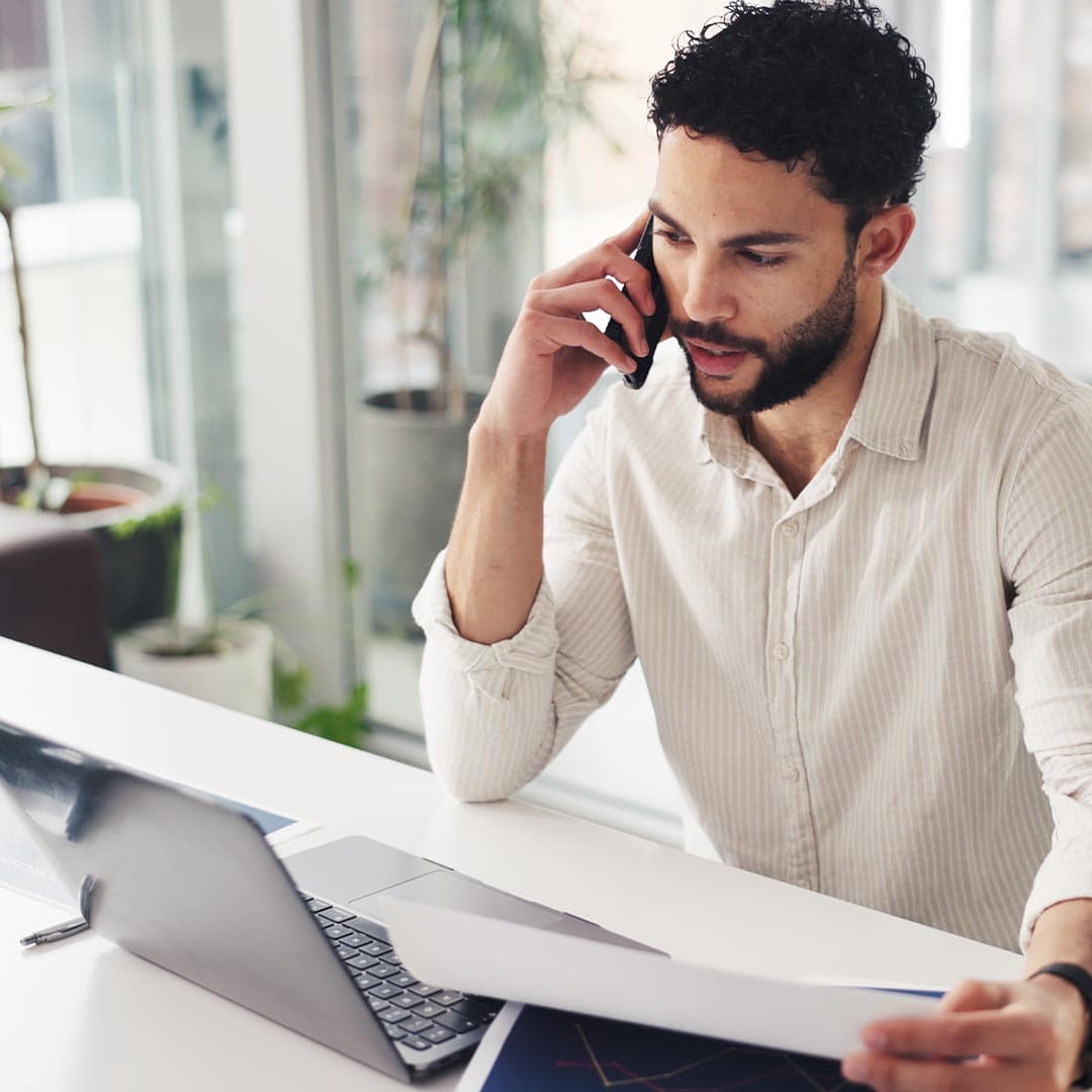 Regular Updates & Clear Communication