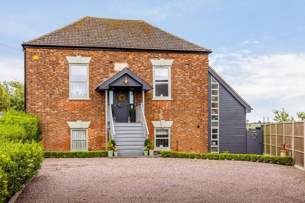 Station Road, Surfleet