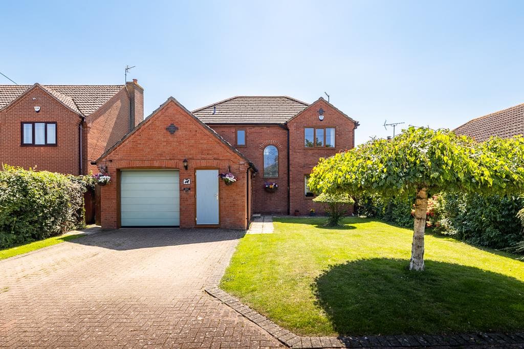 Station Road, Surfleet