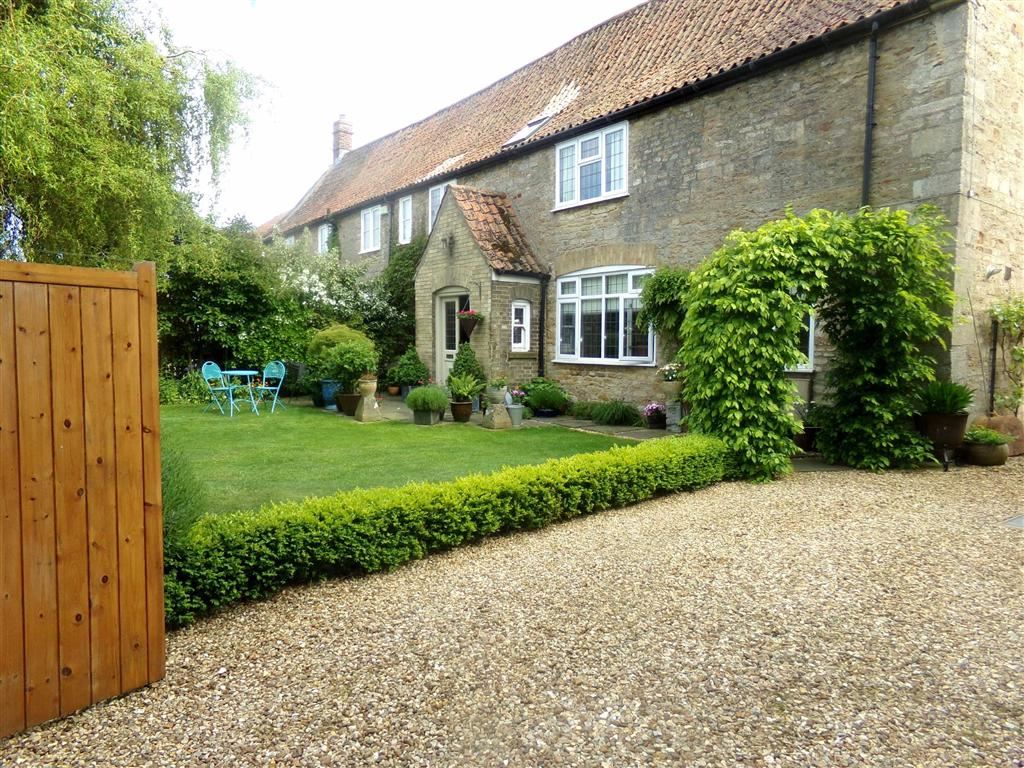 76964 Ark Property Centre