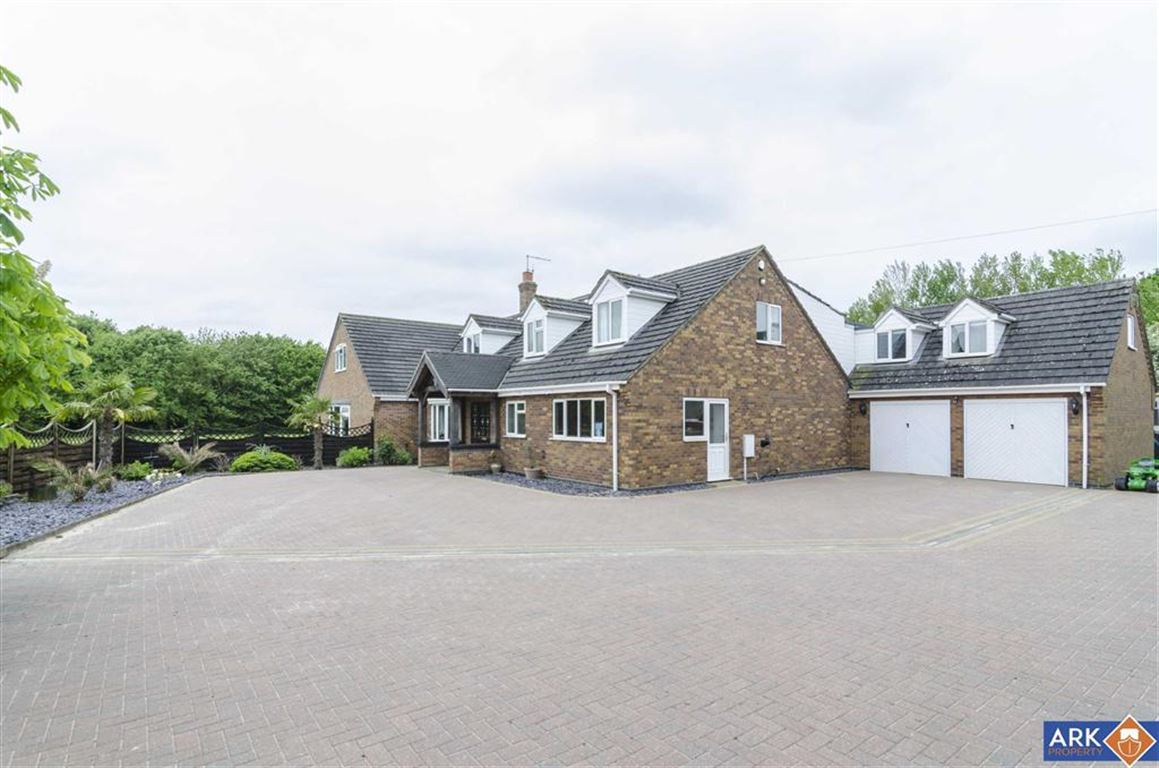 90952 Ark Property Centre